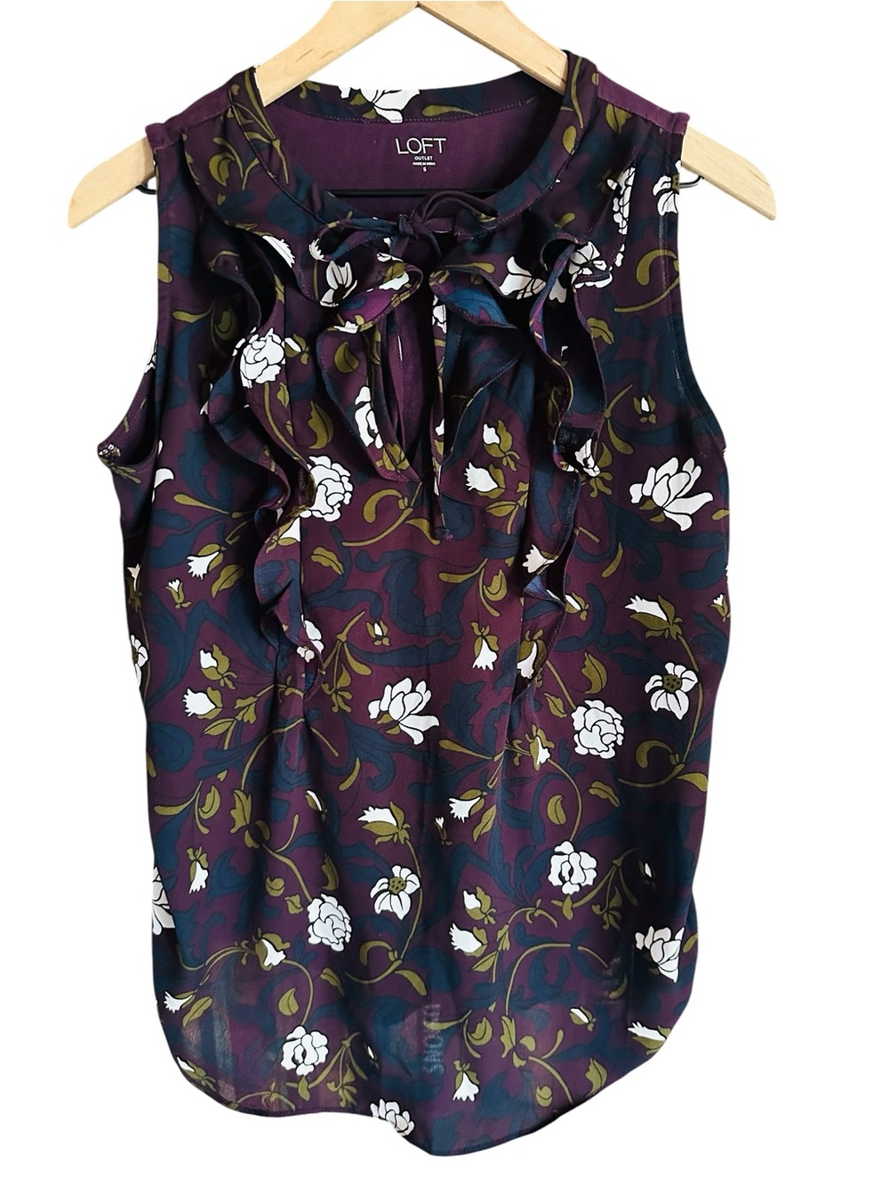Two LOFT Ruffle Sleeveless Tops - Picture 3 of 13